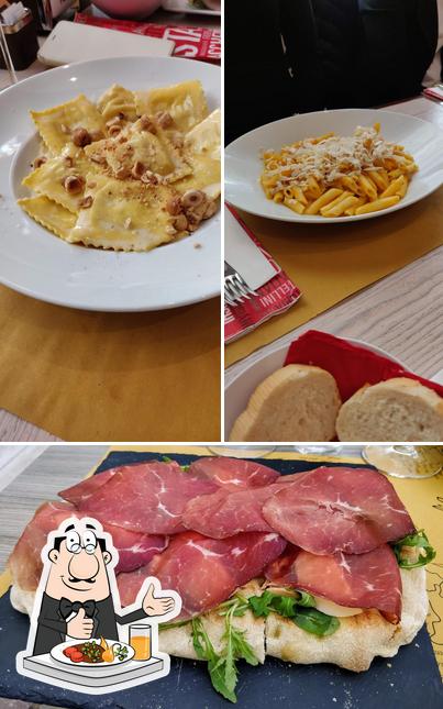 Platti al Via Dante 20 Caffe'