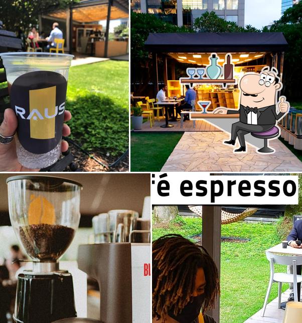 O interior do Raus Café