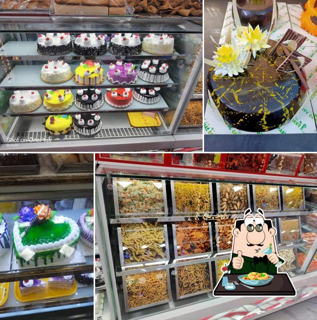 Food at Vel murugan bakery