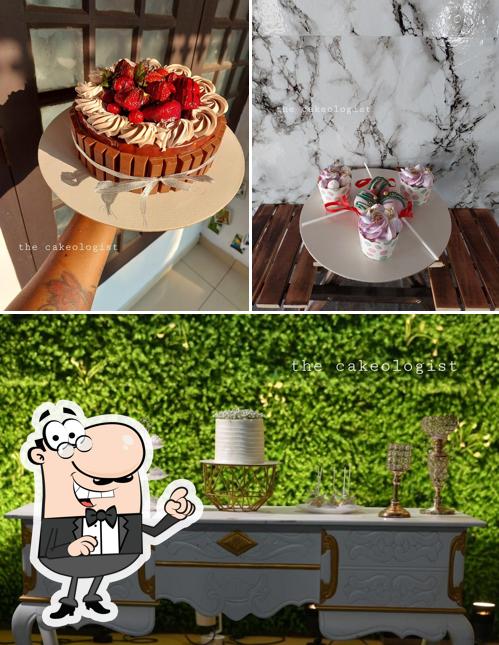 The restaurant's interior and dessert