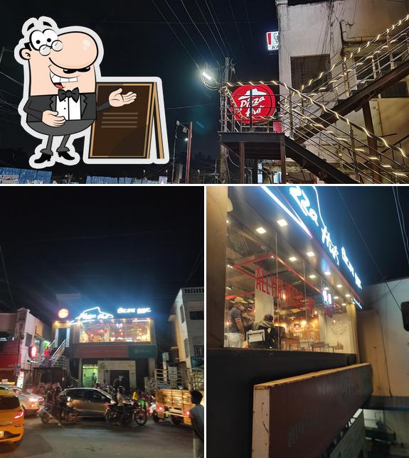 The exterior of Pizza Hut Pammal, Chennai