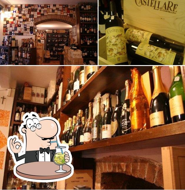 Prenditi un drink dal menu