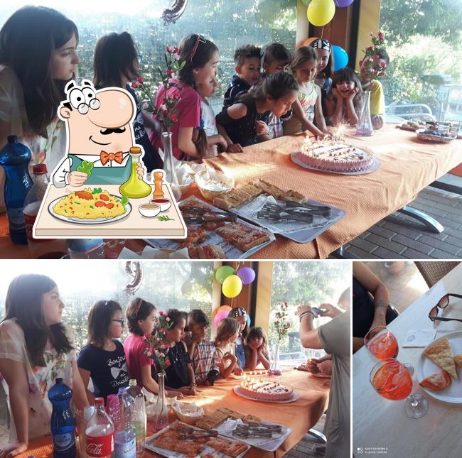 Tra le diverse cose da Le Stagioni - S.N.C. Di Spedale Antonella & C. si possono trovare la cibo e alcol