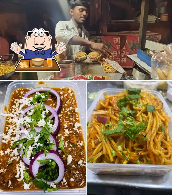 Food at Pandit ji kulche wala