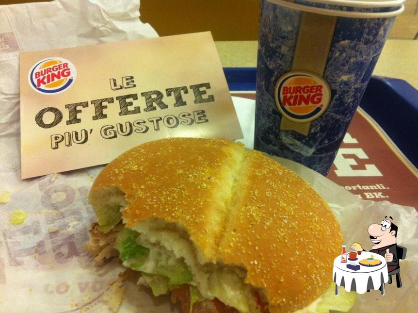 Ordina un hamburger a Burger King