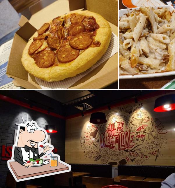 Food at Pizza Hut Thana Square Mall, Kannur