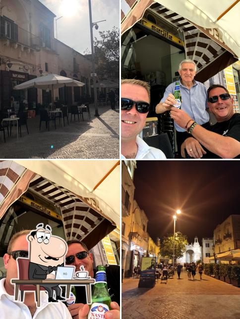 Gli interni di Bar Sedile