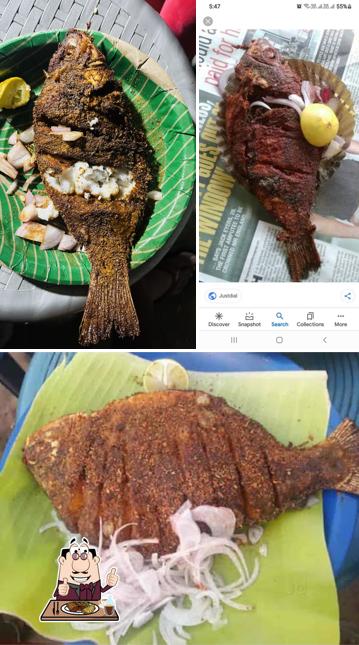Order meat dishes at Rajesh fish fry center