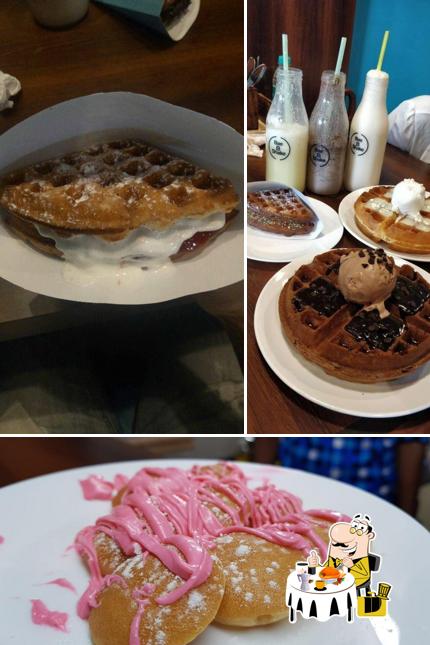 Meals at WaffleBae