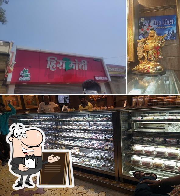 The exterior of Heera Motti Family Paan Parlour