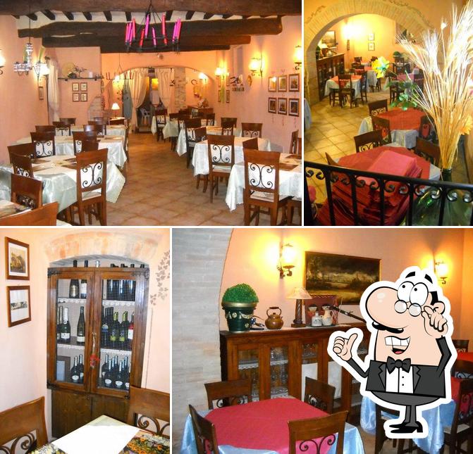 Gli interni di La Grotta Del Gallo
