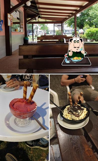 La cibo e interni del ristorante