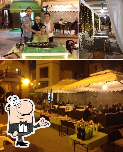Gli interni di Sunset Bar