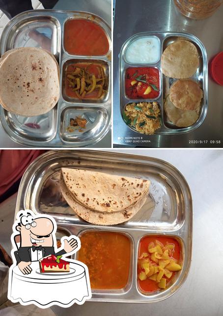 INDIRA RASOI YOJANA JALORE offers a number of desserts