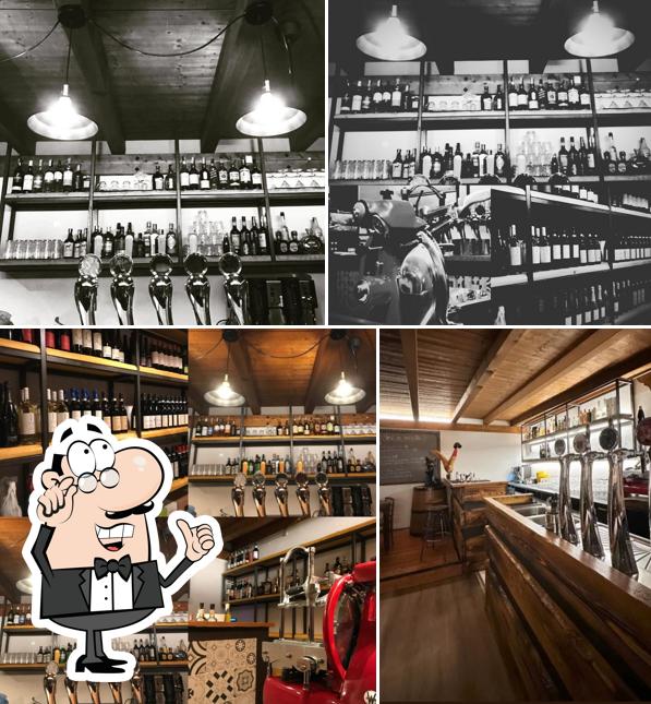 Gli interni di il gallo e la volpe