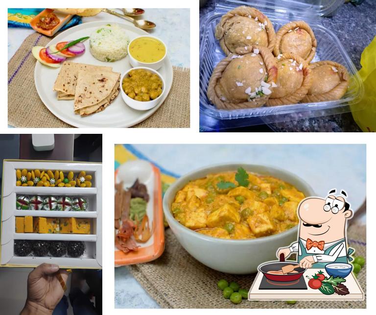 Chicken curry at Bhikharam Chandmal