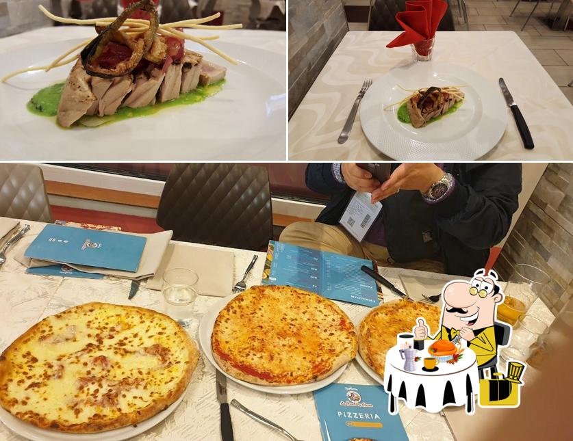 Platti al Pizzeria La Pantera dei Rosa