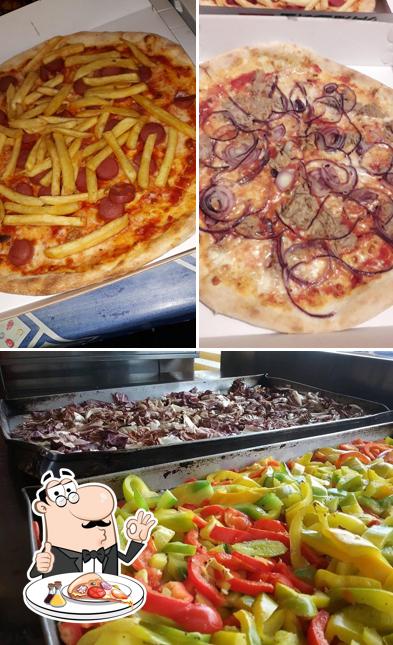 Ordina tra le svariate varianti di pizza