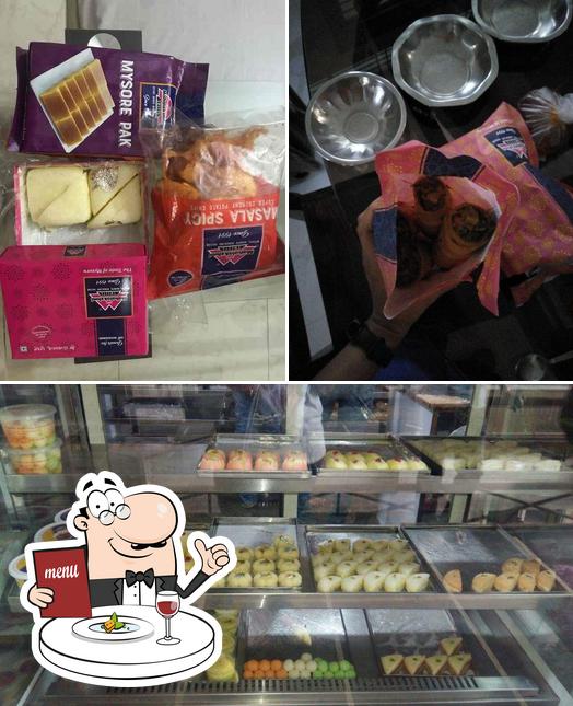 Meals at Shree Mahalakshmi Sweets, Vidyaranyapura