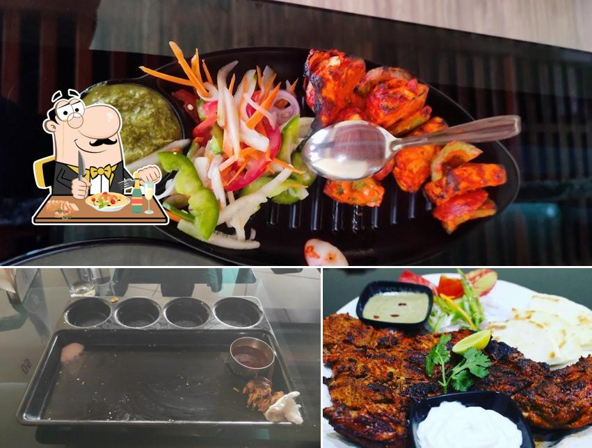 Food at 7Spices Thottathil Restaurant ( 7സ്പൈസസ് തോട്ടത്തിൽ റെസ്റ്റോറന്റ് )