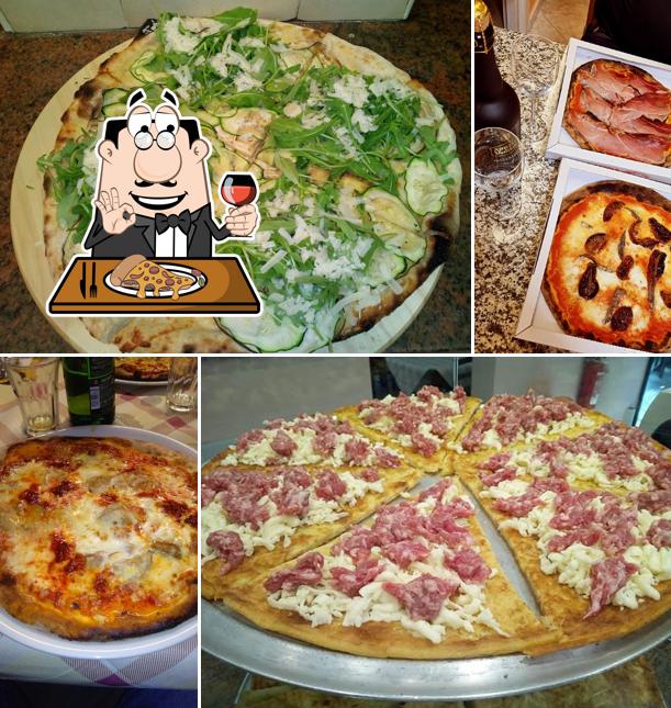 Ordina tra le svariate varianti di pizza