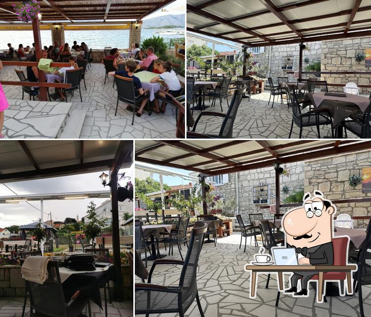 Gli interni di Pizzeria Torkul