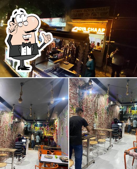 The interior of REMIX SOYA CHAAP