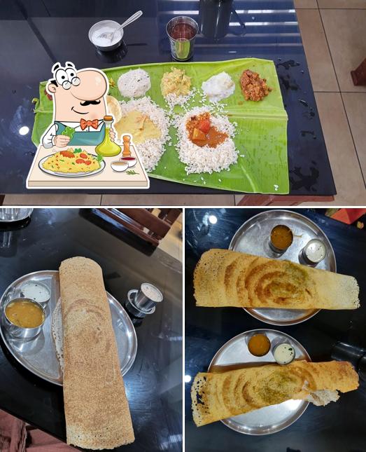 Food at Skandapuri Restaurant സ്കന്ദപുരി റെസ്റ്റൊറന്റ്