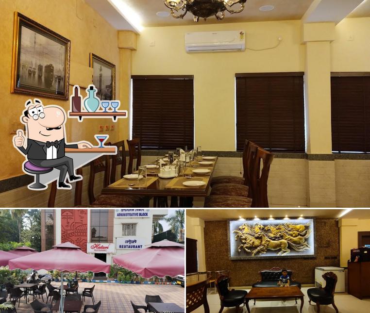 Check out how Hatari Restaurant - Jadavpur Stadium looks inside