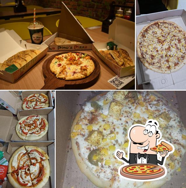Pick pizza at La Pino'z Pizza - Gandhi Maidan Pick pizza at La Pino'z Pizza - Gandhi Maidan