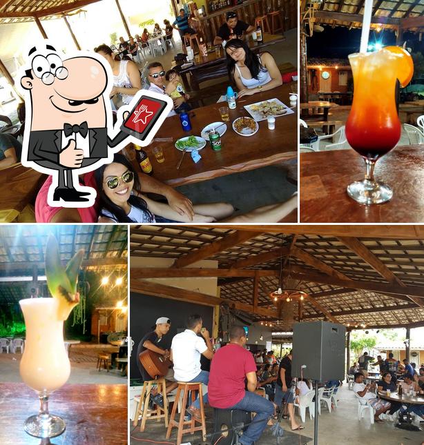 No Sítio Society Bar