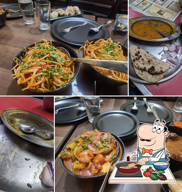 Chicken curry at Sharma Bhojnalaya