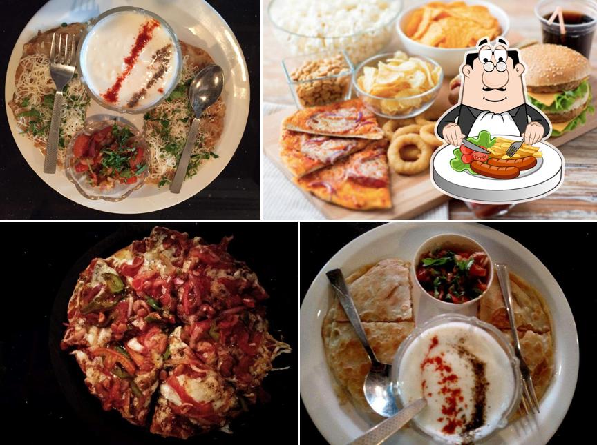 Meals at Mom's Café