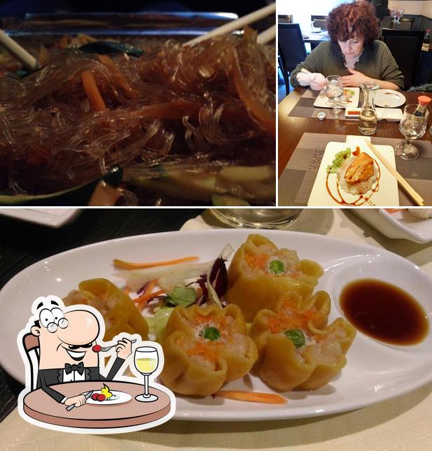 Tra le diverse cose da Watami Sushi Restaurant si possono trovare la cibo e interni