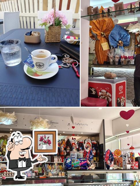 Dai un'occhiata agli interni di Cafè Naty