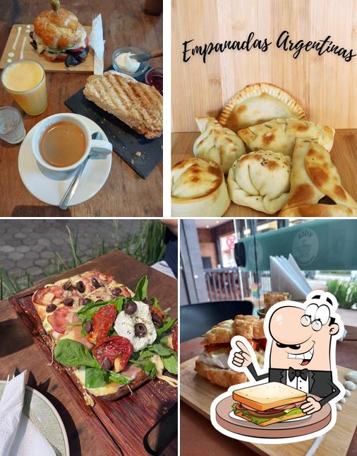 VISCA Café brunch & food