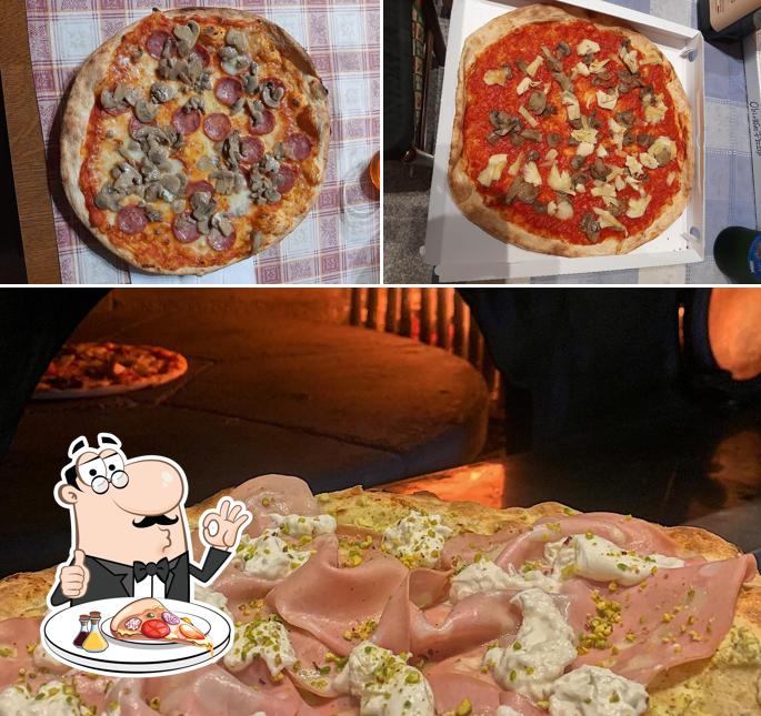 Ordina tra le svariate varianti di pizza