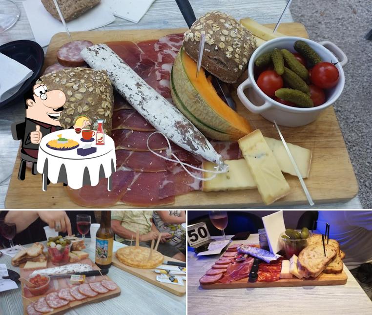 Assiette de fromage à Café Charles