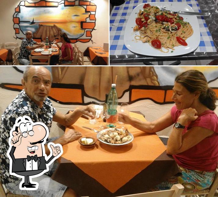 La immagine della interni e cibo di Magnà à zeffun