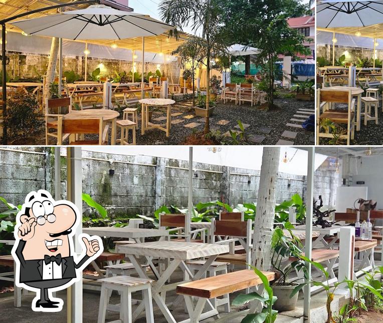 The interior of Cafe Parudeesa