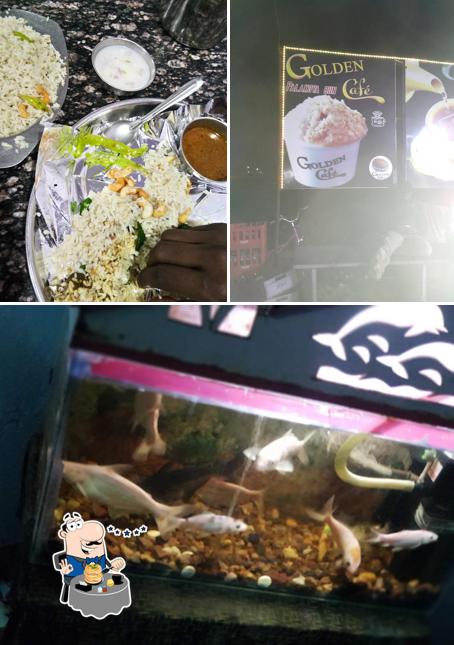 Food at GOLDEN Cafe