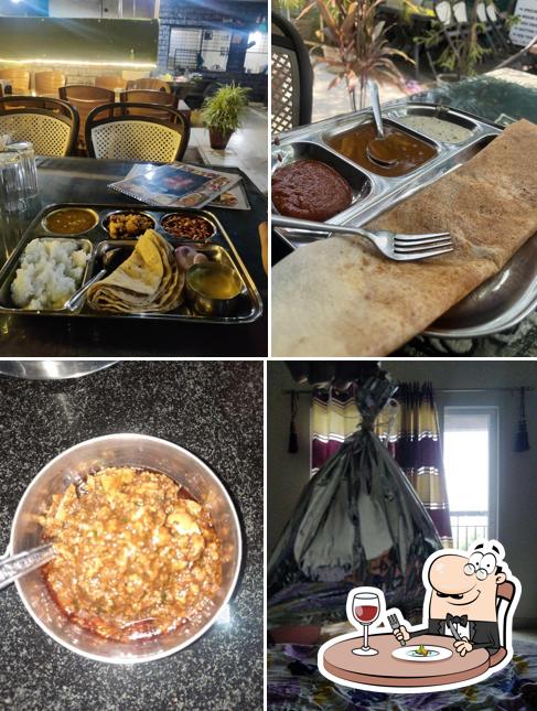 Food at Mauli Chulha Family Restaurant