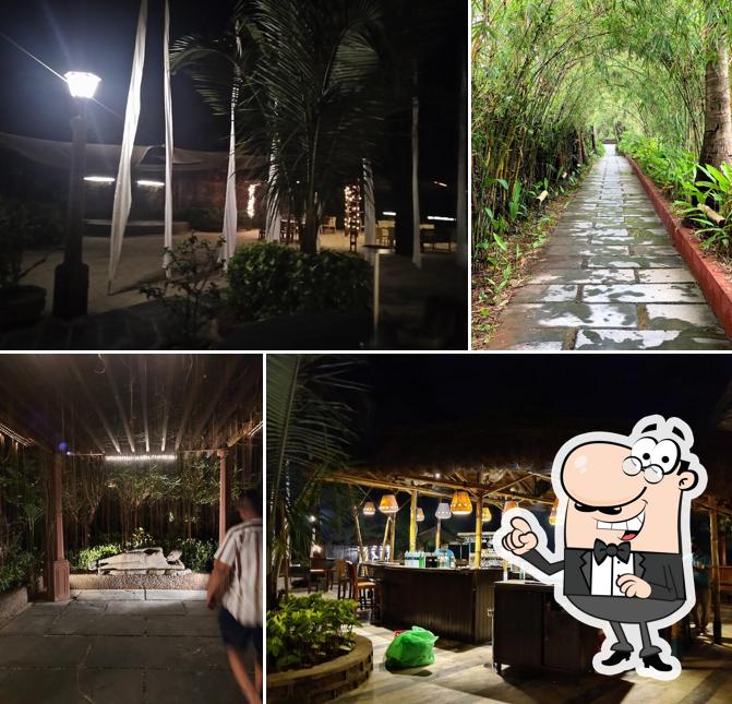 Check out how Nazaré Beachfront Restaurant looks outside