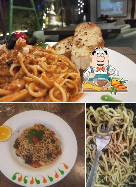 Spaghetti bolognese at Woodrose Caffe