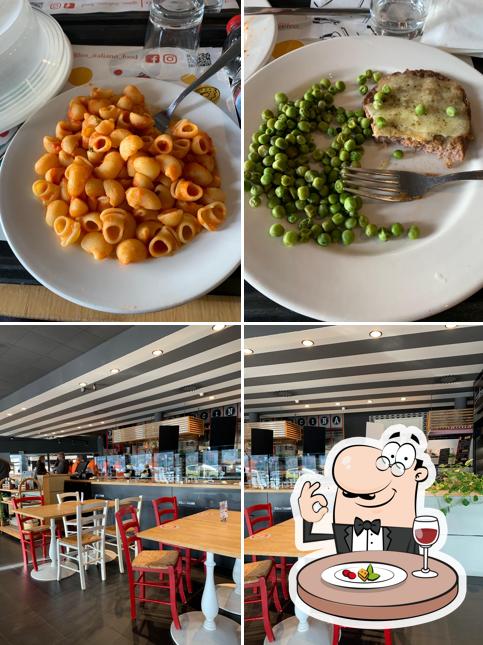 Tra le diverse cose da Leo Italiano si possono trovare la cibo e interni