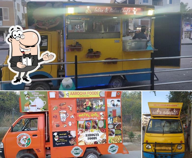 Here's a pic of IFC Indian & Italian Chef's