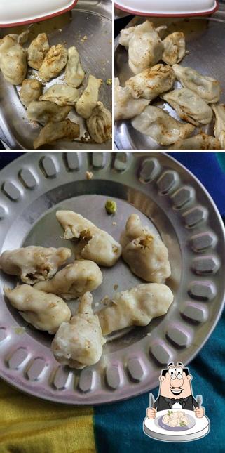 Dumplings at Jeetu Bhai Hot Momos Wale