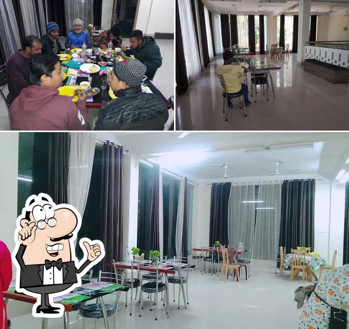 Check out how Pather Sathi looks inside