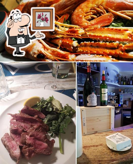 La interni e cibo del ristorante