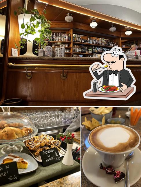 La foto della cibo e interni di Bar Lux